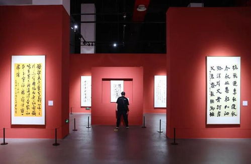 十四藝節(jié)一線實(shí)錄 一場(chǎng)面向公眾的美的巡禮與收藏品鑒定評(píng)估服務(wù)